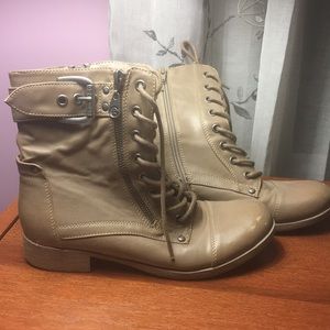 Adorable Tan Combat Boots!